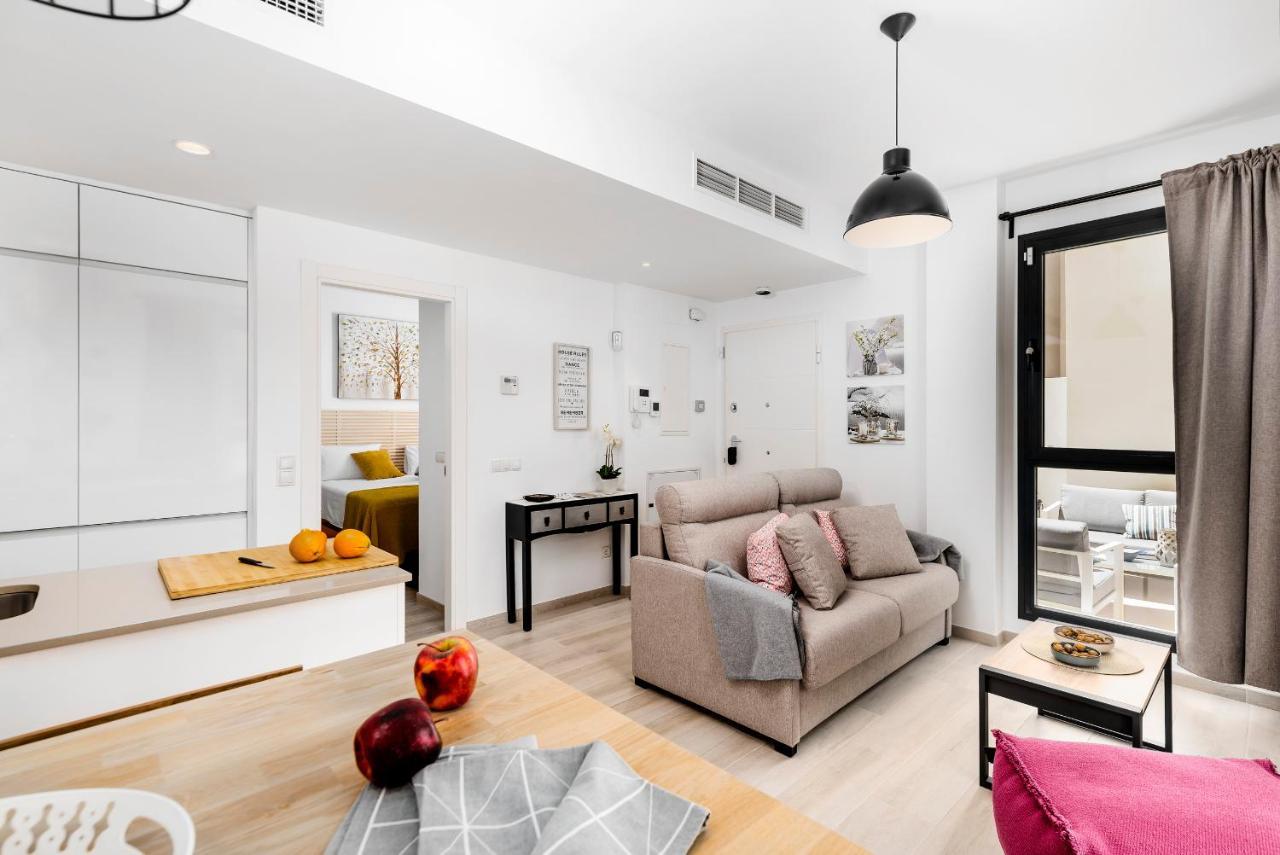 Apartamento Deluxe Con Piscina, Terraza & Parking Málaga Exteriör bild