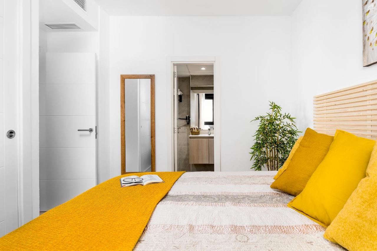 Apartamento Deluxe Con Piscina, Terraza & Parking Málaga Exteriör bild