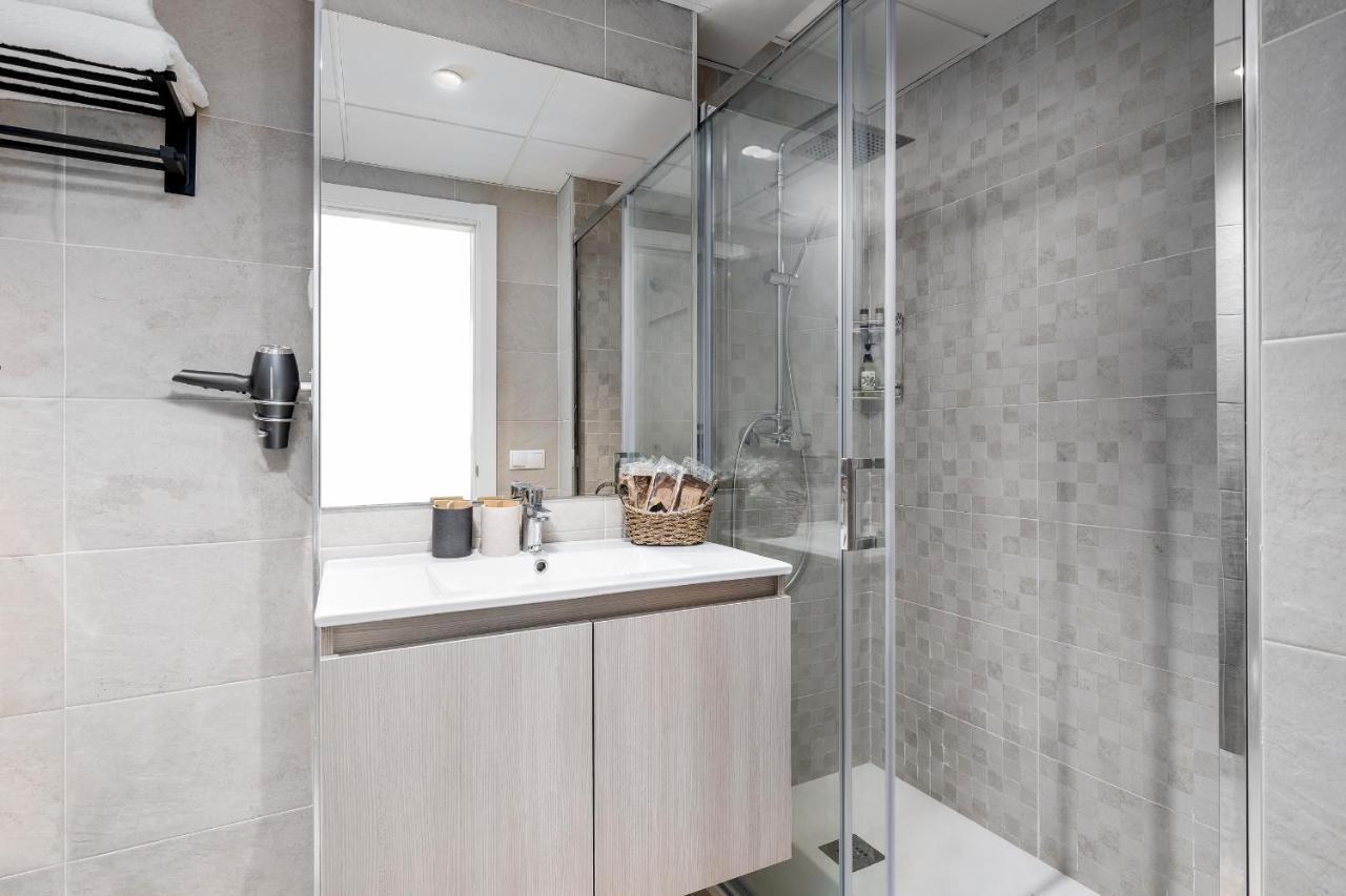 Apartamento Deluxe Con Piscina, Terraza & Parking Málaga Exteriör bild