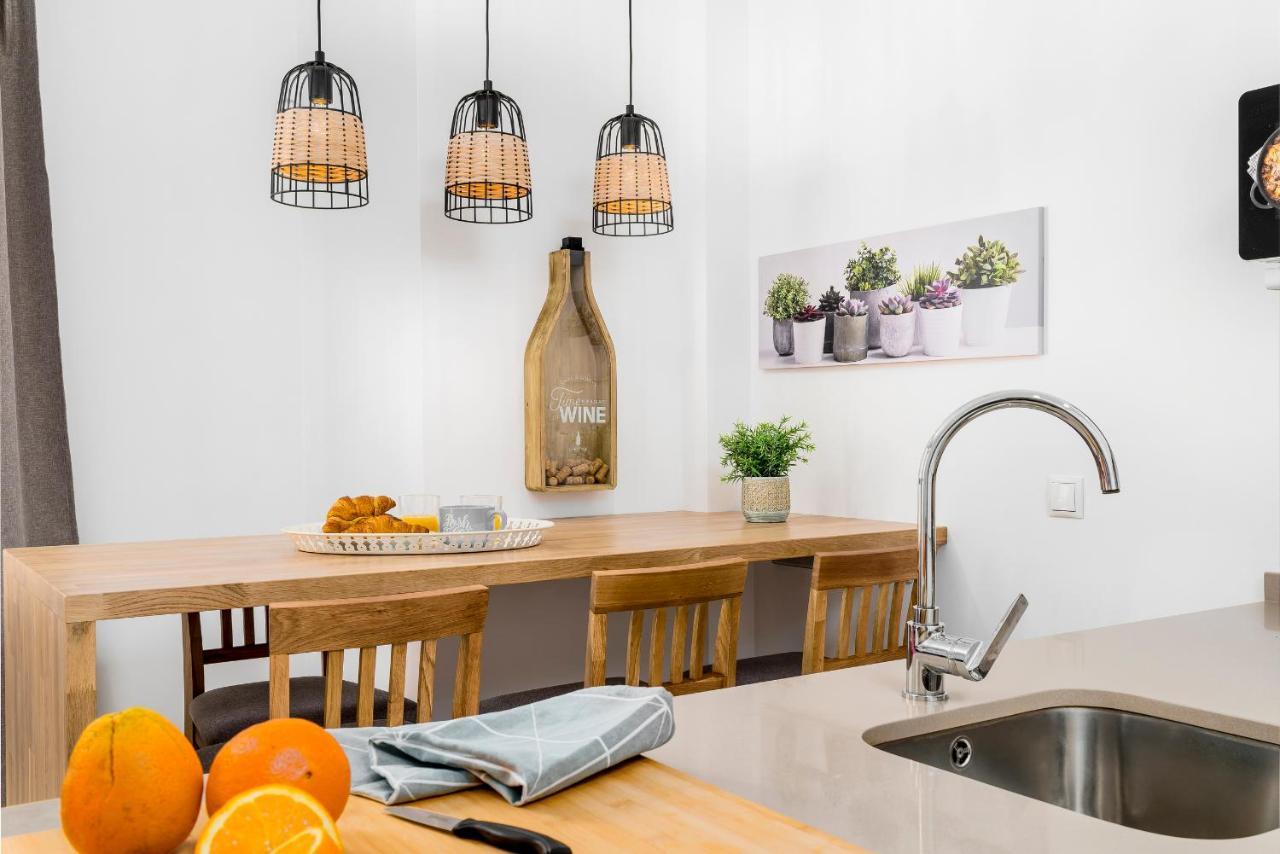 Apartamento Deluxe Con Piscina, Terraza & Parking Málaga Exteriör bild