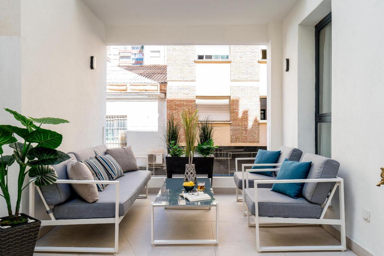 Apartamento Deluxe Con Piscina, Terraza & Parking Málaga Exteriör bild