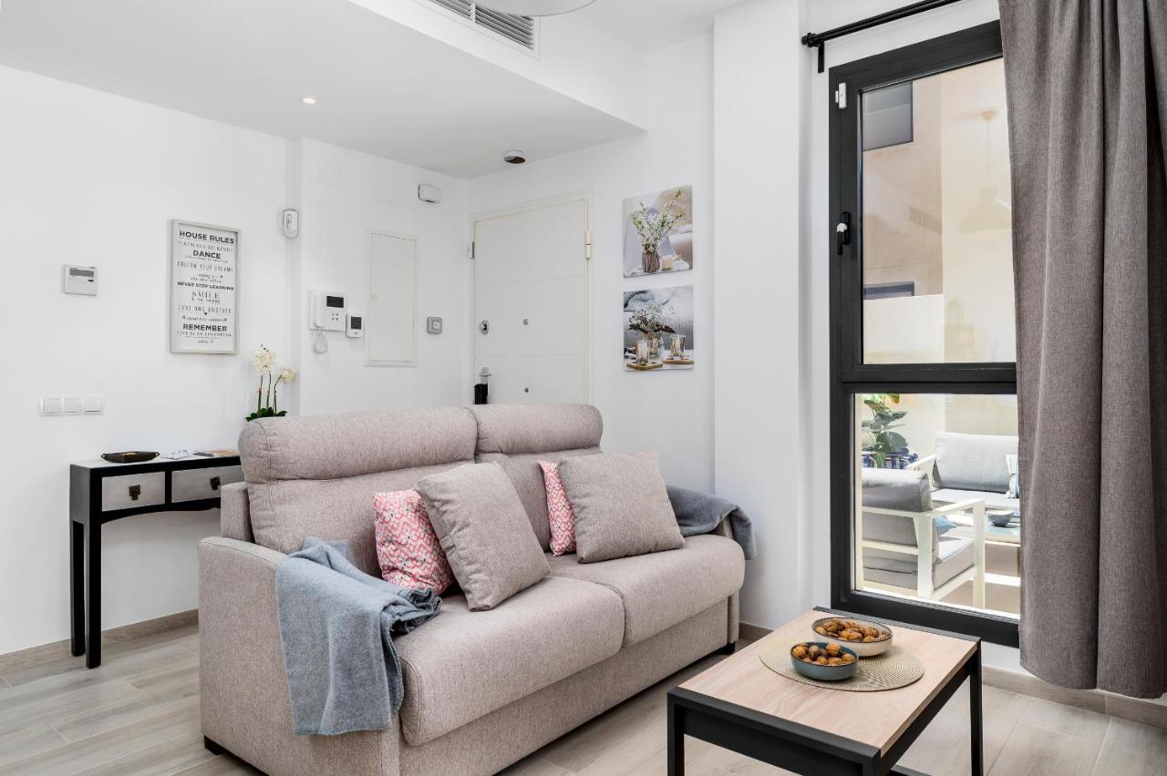 Apartamento Deluxe Con Piscina, Terraza & Parking Málaga Exteriör bild